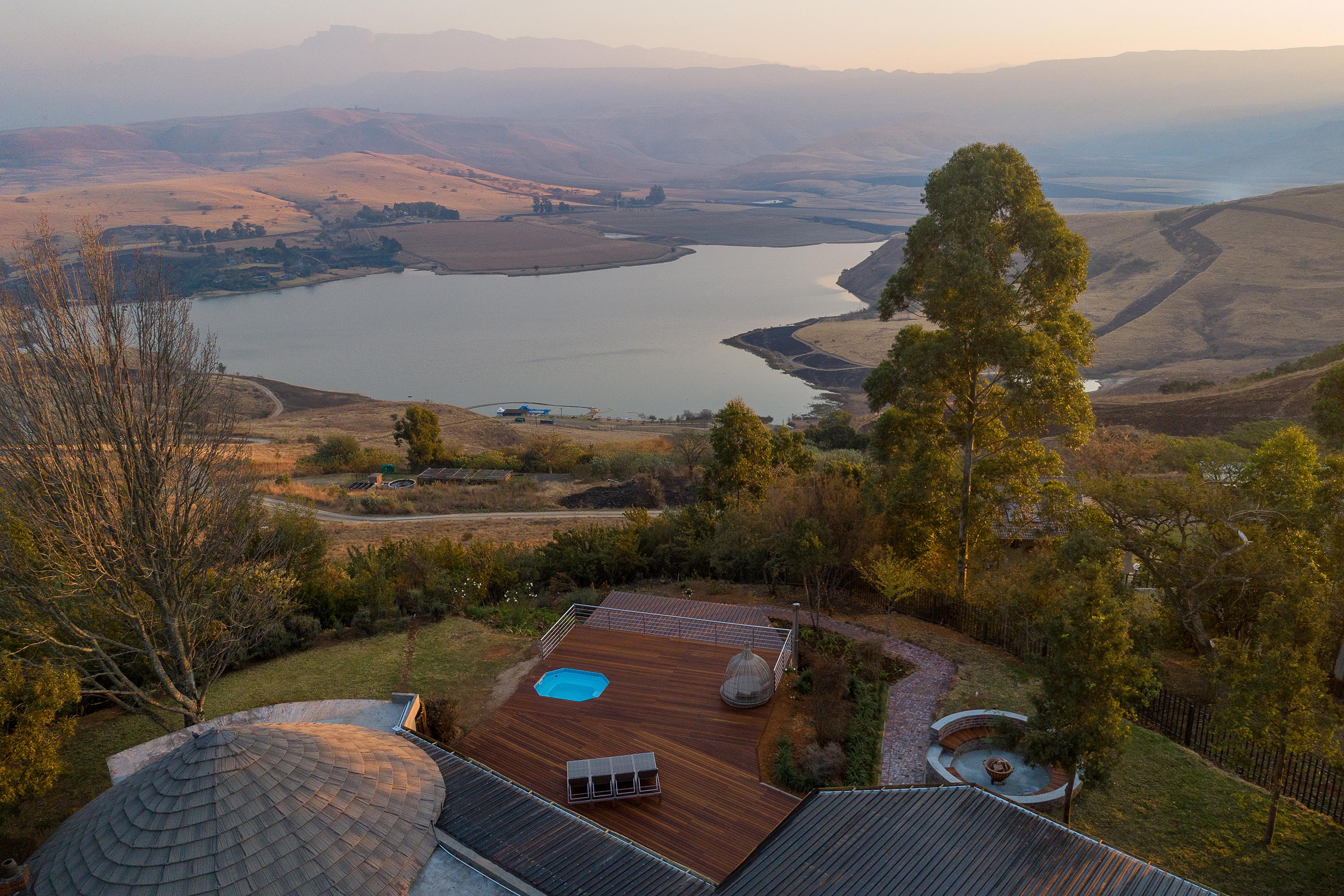 Cayley Mountain Resort Champagne Valley Ngoại thất bức ảnh