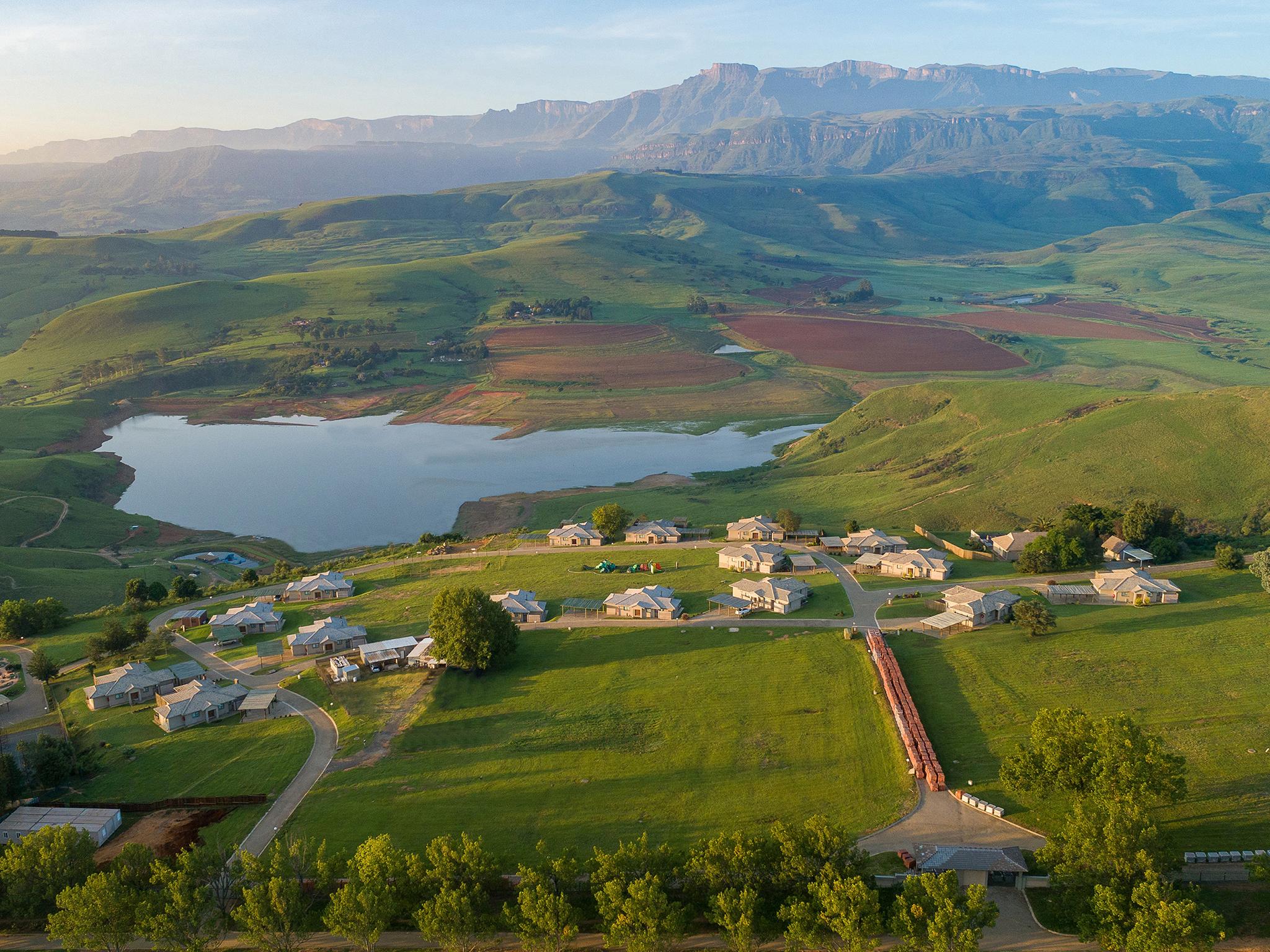 Cayley Mountain Resort Champagne Valley Ngoại thất bức ảnh